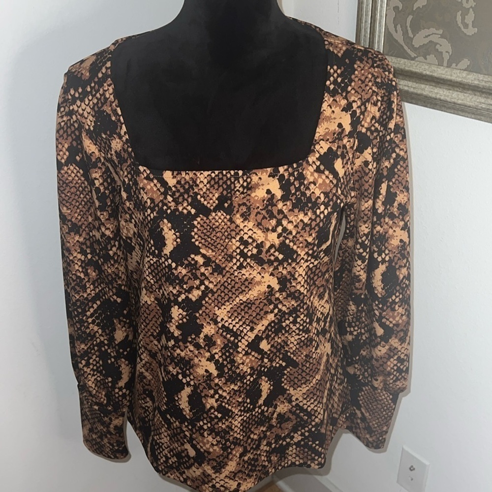 Ann Taylor snake print square neck puff long sleeves pull over blouse top Sz M